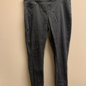 Nine west skinny pull on